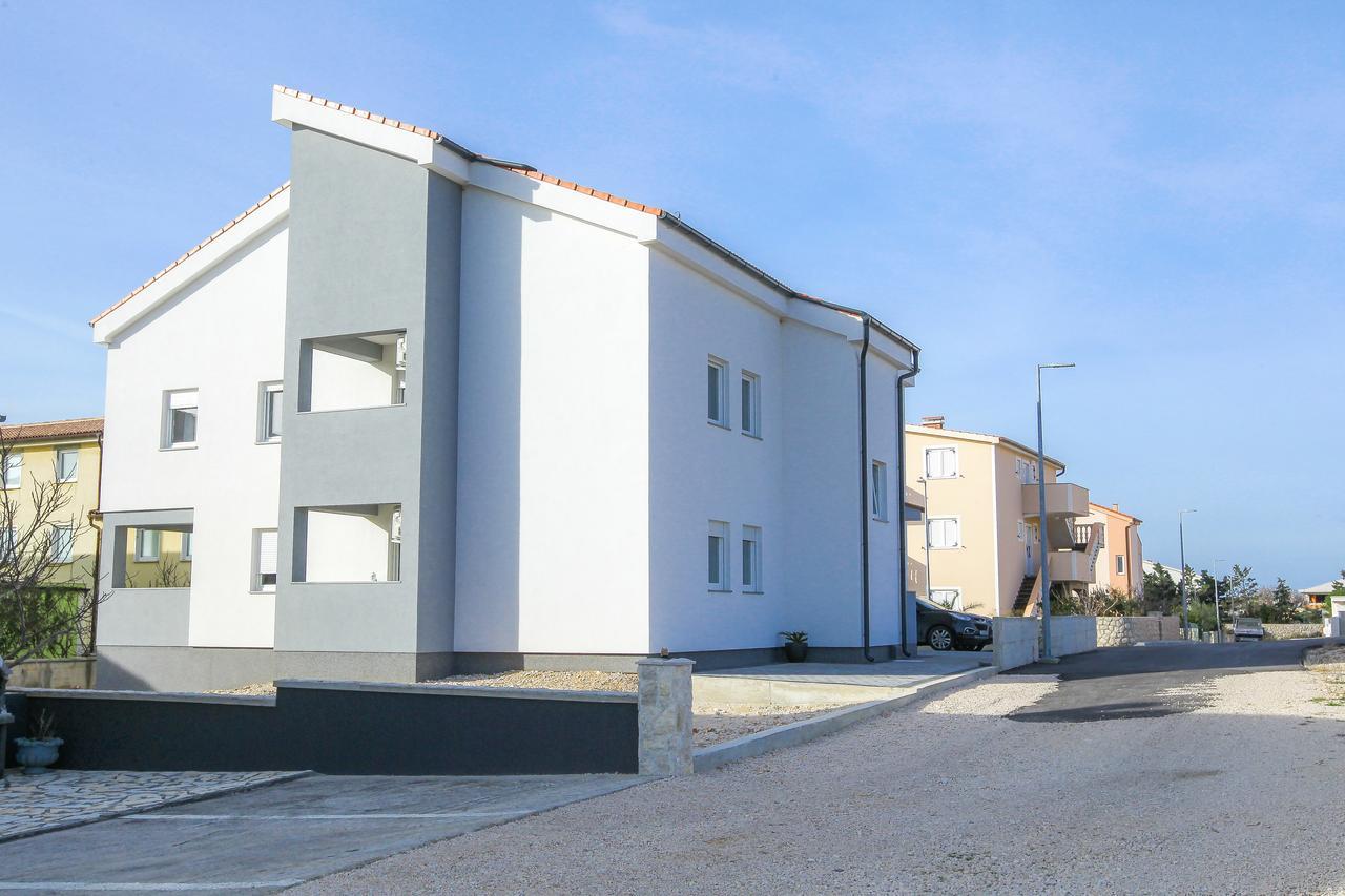 Privilege Pool Apartments Novaglia Esterno foto